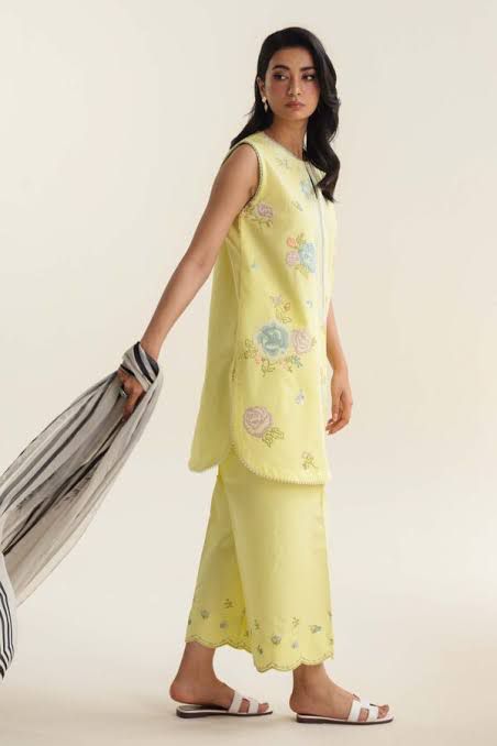 Zara Shahjahan – Embroidered Lawn 3PC – Summer Collection 2025 DW 505