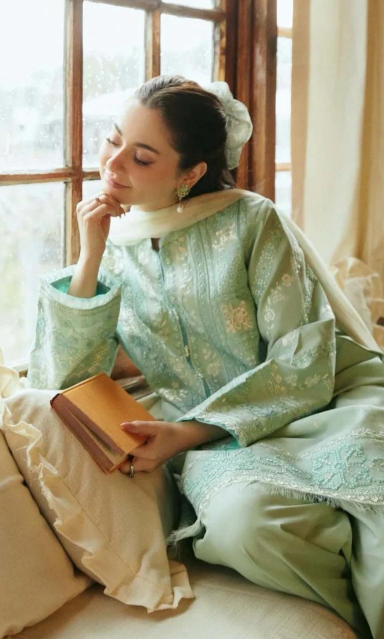 Zara Shahjahan – Embroidered Lawn 3PC – Summer Collection 2025 DW 502